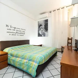 Casemi - Mercato 16 Dx In Full City Center Milano